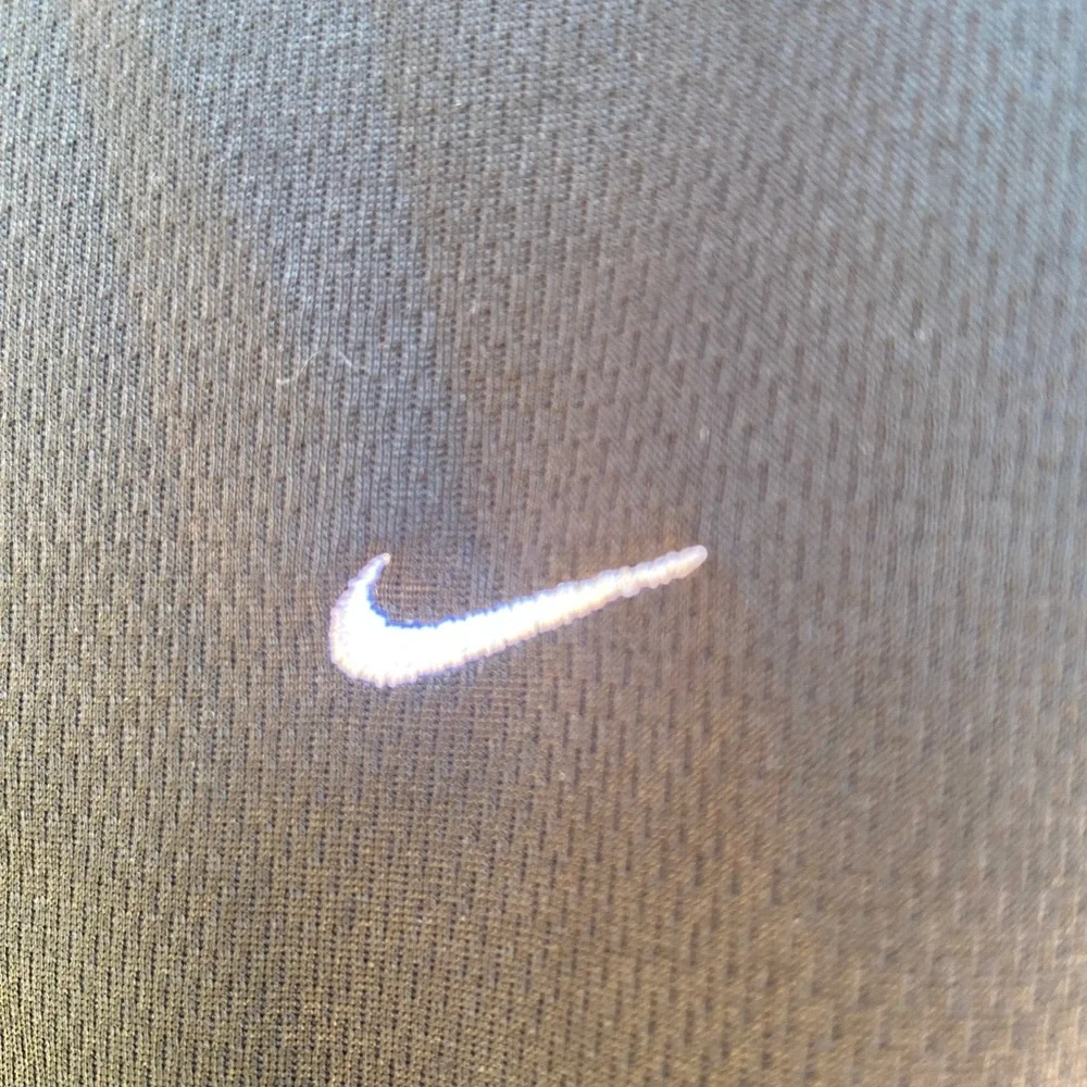 Nike Women’s Long Sleeve Dri-Fit Top - Picture 3 of 6